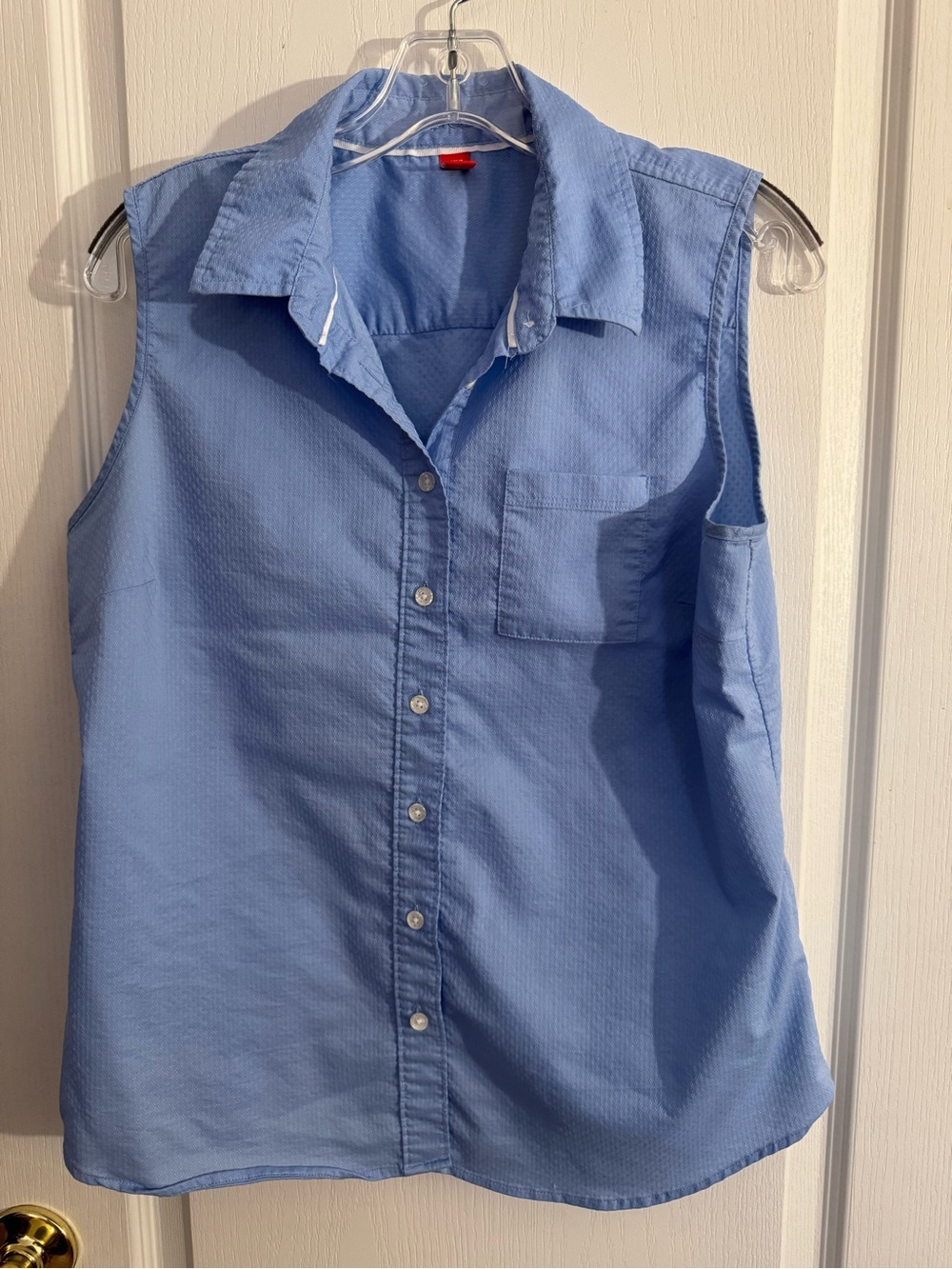 Izod Blue Sleeveless Button-Down Shirt